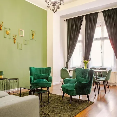 Green Apartment 3-Room Treptower Park